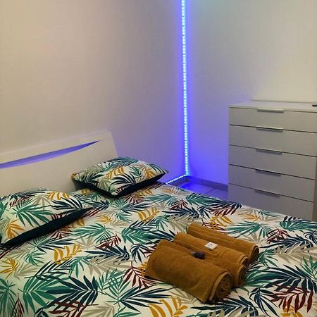 Superbe Appartement Roanne Exteriör bild